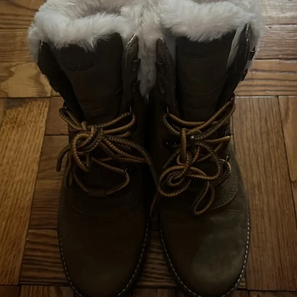 Timberland olive boots with faux fur size: 6.5 no box - Picture 6 of 8